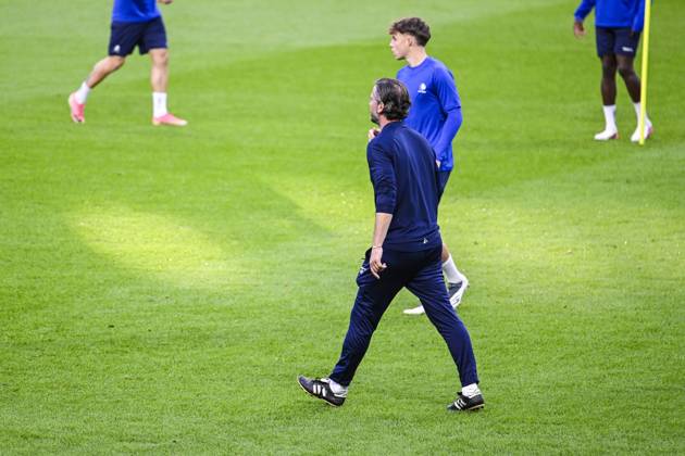 Rik De Mil, head coach of KAA Gent pictured during a training session of Belgian soccer team KAA Gent, Wednesday 21 October 2026 in Braga, Portugal. The team is preparing for the second match of the UEFA Conference League league phase against Portuguese SC Braga tomorrow. TOM GOYVAERTS TomxGoyvaerts  x190519329x