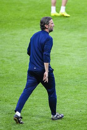 Rik De Mil, head coach of KAA Gent pictured during a training session of Belgian soccer team KAA Gent, Wednesday 21 October 2026 in Braga, Portugal. The team is preparing for the second match of the UEFA Conference League league phase against Portuguese SC Braga tomorrow. TOM GOYVAERTS TomxGoyvaerts  x190519733x