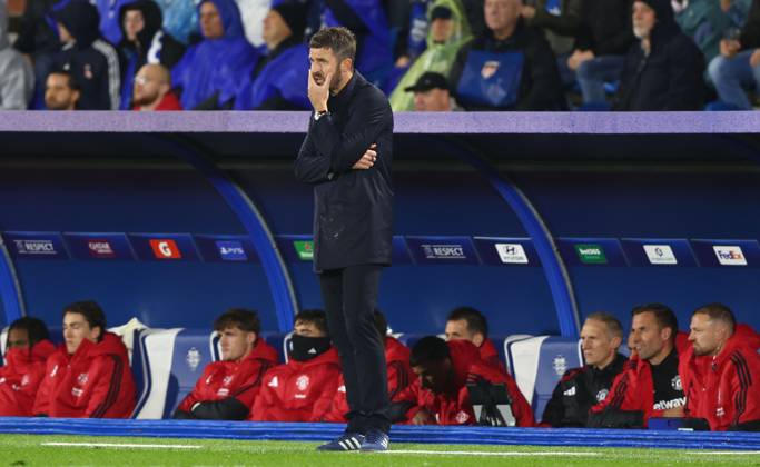 Manchester United, ManU manager Michael Carrick shows a look of dejection Como v Manchester United, UEFA Champions League, Football, Stadio Giuseppe Sinigaglia, Como, Italy - 21 Oct 2026Como Stadio Giuseppe Sinigaglia Italy  Copyright: xKieranxMcManus Shutterstockx 17228238o