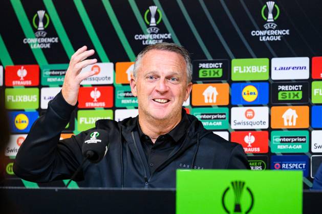 GIBRALTAR , 21 10-2026 , Europa Point stadium , season 2026 2027 , UEFA Conference League football , press conference, PK, Pressekonferenz FC Twente coach John van den Brom Press conference Twente  x208916306x Copyright:
