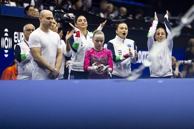 ROTTERDAM - The Italian gymnasts during the team final at the World Gymnastics Championships in Rotterdam Ahoy. IRIS VAN DEN BROEK ANP xVIxANPxSportx xxANPxIVx 573181304 originalFilename: 573181304.jpg