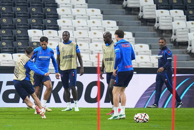 Ahead of Besiktas v Crystal Palace - UEFA Europa League ISTANBUL, TURKIYE - OCTOBER 21: Jaydee Canvot (6) of Crystal Palace takes part in a training session at Tupras Stadium ahead of UEFA Europa League football match against Besiktas in Istanbul, Turkiye on October 21, 2026. Esra Bilgin Anadolu Istanbul Turkey. Editorial use only. Please get in touch for any other usage.  Copyright: x2026xAnadoluxEsraxBilginx
