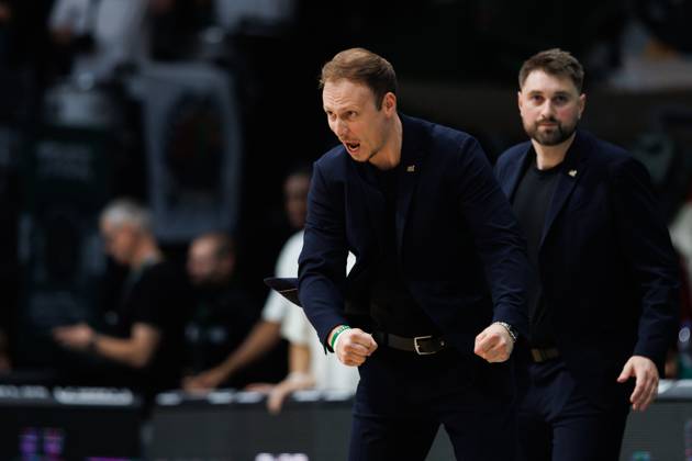 Jacques Schneider (Headcoach Gladiators Trier) an der Seitenlinie, Emotionen, Geste, Gestik, Mimik, Freisteller, Portrait Vet Concept Gladiators Trier vs KK Split, Basketball, FIBA Europe Cup, 3. Spieltag, Saison 2026 2027, 21.10.2026 Vet Concept Gladiators Trier vs KK Split, Basketball, FIBA Europe Cup, 3. Spieltag, Saison 2026 2027, 21.10.2026 Copyright: xEibnerxPressefotox EP_ANS