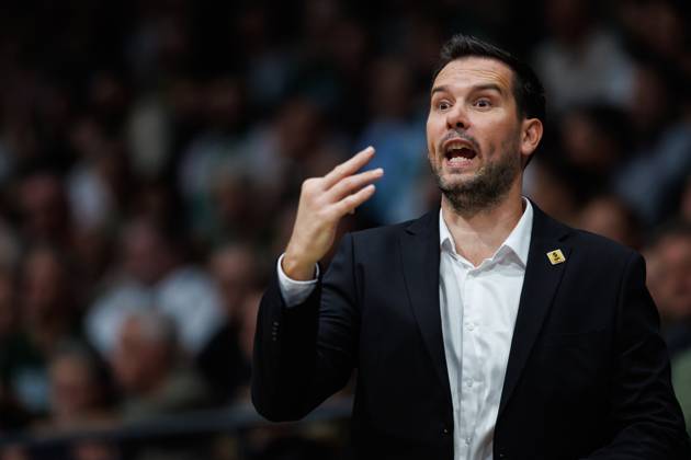Damir Rancic (KK Croatia Split) an der Seitenlinie, Emotionen, Geste, Gestik, Mimik, Freisteller, Portrait Vet Concept Gladiators Trier vs KK Split, Basketball, FIBA Europe Cup, 3. Spieltag, Saison 2026 2027, 21.10.2026 Vet Concept Gladiators Trier vs KK Split, Basketball, FIBA Europe Cup, 3. Spieltag, Saison 2026 2027, 21.10.2026 Copyright: xEibnerxPressefotox EP_ANS