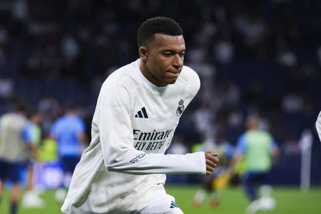 Real Madrid v RB Leipzig - UEFA Champions League 2026 27 October 21, 2026, Santiago Bernabeu stadium, Madrid, Spain: Kylian Mbappe of Real Madrid are warm up smile UEFA Champions League 2026 27 football match between Real Madrid and RB Leipzig at Santiago Bernabeu stadium on October 21, 2026, in Madrid, Spain. Madrid Santiago Bernabeu Stadium Madrid Spain Copyright: xAlejandroxMatiasxAcostax