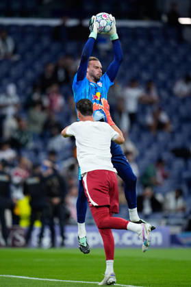 October 21, 2026, Madrid, Madrid, Spain: Maarten Vandevoordt of RB Leipzig warms up during the UEFA Champions League 2026 27 League Phase MD3 match between Real Madrid CF and RB Leipzig at Bernabeu stadium on October 21, 2026, in Madrid, Spain. Real Madrid CF V RB Leipzig - UEFA Champions League 2026 27 League Phase MD3  - ZUMAa181 20261021_zaa_a181_044 Copyright: xDennisxAgyemanx