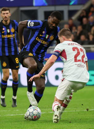 October 21, 2026, Milan: FC Inter Milan s forward Marcus Thuram in action against FC Shakhtar Donetsk s defender Mykola Matviyenko during the UEFA Champions League soccer match between FC Inter Milan and FC Shakhtar Donetsk at Giuseppe Meazza stadium in Milan, 21 October 2026. ANSA MATTEO BAZZI. UEFA Champions League; FC Inter Milan Vs FC Shakhtar Donetsk  - ZUMAa110 20261021_zaf_a110_060 Copyright: xMatteoxBazzix