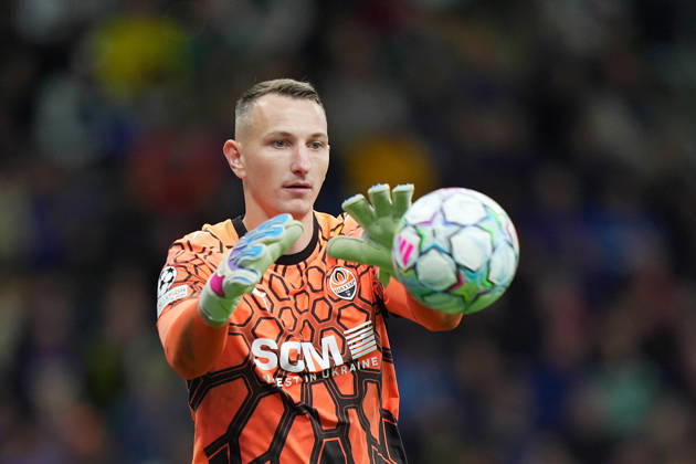 Shakhtar s goalkeeper Dmytro Riznyk during the Uefa Champions League soccer match between Inter and Shakhtar Donetsk at San Siro Stadium in Milan , Italy - Wednesday October 21 , 2026. - Soccer Copyright: xSpada LaPressex
