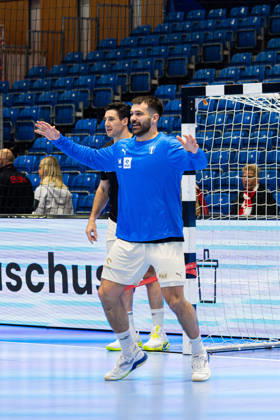 Kassel, Deutschland 22. Oktober 2026: EHF Champions League - 2026 2027 - Gruppenphase - Gruppe B - Sp. 5 - MT Melsungen gegen Orlen Wisla Plock Im Bild: Torhüter Miljan VujoviÄ‡ Vujovic (SPR) beim Aufwaermen Rothenbach-Halle Hessen Copyright: xFotostandx xKruczynskix