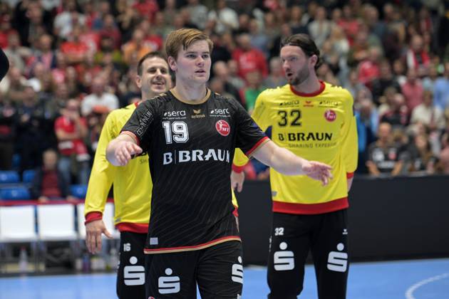 Jubel, Freude nach dem Sieg; Reynir Thor Stefansson (MT Melsungen 19), Nebojsa Simic (Torwart MT Melsungen 16), Kristof Palasics (Torwart MT Melsungen 32) (hinten) , GER, MT Melsungen - Orlen Wisla Plocks (POL), Handball, Champions League Maenner, Group Matches, Saison 2026 2027, 22.10.2026, GER, MT Melsungen - Orlen Wisla Plock, CL Maenner, Group Match, Saison 2026 2027, 22.10.2026 Kassel Copyright: xEibner-Pressefotox xRolandxSippelx EP_RSL