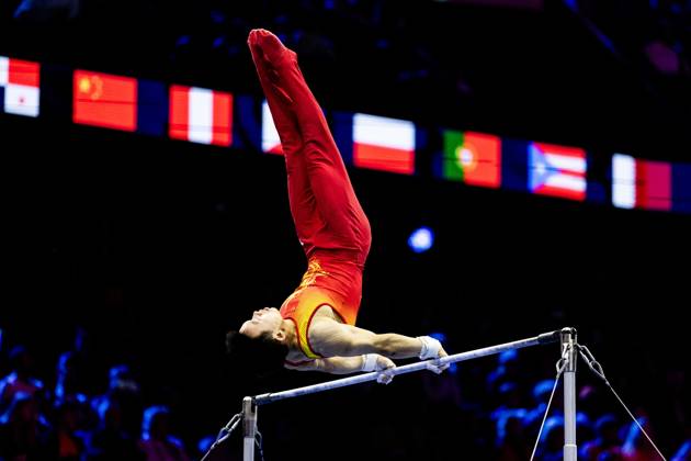 ROTTERDAM - Haonan Yang (CHN) during the All-Around final at the World Gymnastics Championships in Rotterdam Ahoy. IRIS VAN DEN BROEK ANP xVIxANPxSportx xxANPxIVx 573292986 originalFilename: 573292986.jpg