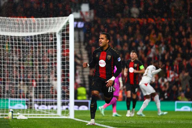 Justin Kluivert of AFC Bournemouth celebrates their goal to make it 1-0 AFC Bournemouth v AC Milan, UEFA Europa League, Football, Vitality Stadium, Bournemouth, UK - 22 Oct 2026Bournemouth Vitality Stadium United Kingdom  Copyright: xJamesxMarsh Shutterstockx 17230046an