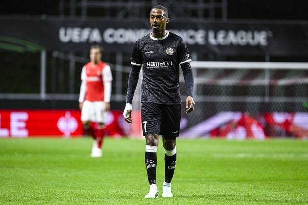 Michel-Ange Sumai Balikwisha of KAA Gent pictured during a soccer game between Portuguese SC Braga and Belgian soccer team KAA Gent, Thursday 22 October 2026 in Braga, Portugal, the second match in the UEFA Conference League league phase. TOM GOYVAERTS TomxGoyvaerts  x190688121x
