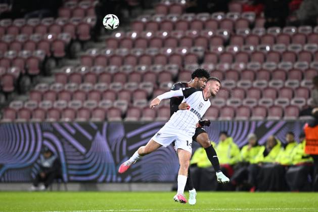 FC Midtjylland v Sint-Truidense VV - UEFA Conference League HERNING, DENMARK - OCTOBER 22 : Bravo Pedro midfielder of Midtjylland and Merlen Ryan midfielder of Sint-Truidense VV during the UEFA Conference League 2026 27 League Phase matchday 2 match between FC Midtjylland and Sint-Truidense VV on October 22, 2026 in Herning, Denmark, 22 10 2026 Herning Denmark  Copyright: xTomasxSiskx
