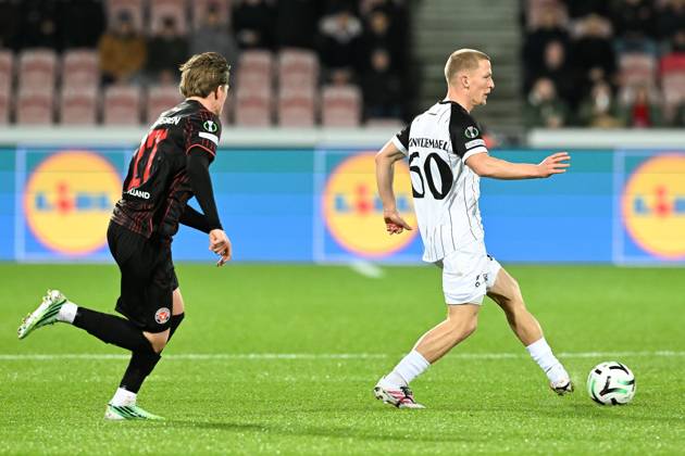 Midtjylland s Sofus Johannesen and STVV s Robert-Jan Vanwesemael pictured in action during a soccer game between Danish FC Midtjylland and Belgian Sint-Truidense VV, Thursday 22 October 2026 in Herning, Denmark, on the second day of the UEFA Conference League league phase. JILLxDELSAUX  x190688398x
