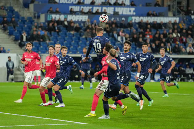 UEFA Europa League: TSG Hoffenheim vs Olympique Lyon, 22.10.2026 Tim Lemperle (TSG Hoffenheim, 19) der mit einem Kopfball den Ball raus köpft UEFA Europa League: TSG Hoffenheim vs Olympique Lyon, Rhein-Neckar-Arena, 22.10.2026 Copyright: xBEAUTIFULxSPORTS Boscox