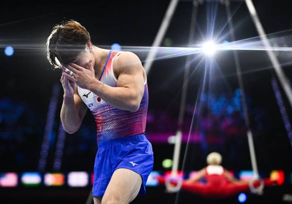 Netherlands Artistic Gymnastics World Championships 9270859 22.10.2026 Japan s Shinnosuke Oka reacts after falling as he competes on the vault during the men s team final at the 2026 World Artistic Gymnastics Championships in Rotterdam, the Netherlands. Alexey Filippov Sputnik Rotterdam Netherlands  Copyright: xAlexeyxFilippovx