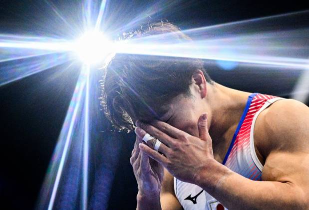 Netherlands Artistic Gymnastics World Championships 9270861 22.10.2026 Japan s Shinnosuke Oka reacts after falling as he competes on the vault during the men s team final at the 2026 World Artistic Gymnastics Championships in Rotterdam, the Netherlands. Alexey Filippov Sputnik Rotterdam Netherlands  Copyright: xAlexeyxFilippovx