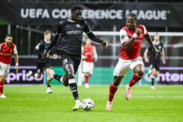 IbrahimÐ° Cisse of KAA Gent and Bright Arrey-Mbi of SC Braga pictured in action during a soccer game between Portuguese SC Braga and Belgian soccer team KAA Gent, Thursday 22 October 2026 in Braga, Portugal, the second match in the UEFA Conference League league phase. TOM GOYVAERTS TomxGoyvaerts  x190690086x