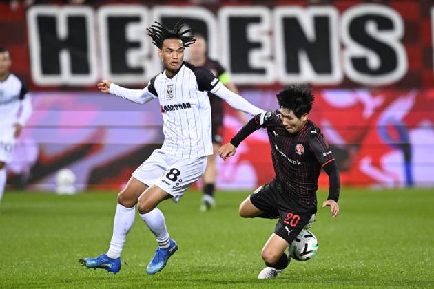 FC Midtjylland v Sint-Truidense VV - UEFA Conference League HERNING, DENMARK - OCTOBER 22 : Ishiwatari Nelson midfielder of Sint-Truidense VV and Hong Hyun-Seok midfielder of Midtjylland during the UEFA Conference League 2026 27 League Phase matchday 2 match between FC Midtjylland and Sint-Truidense VV on October 22, 2026 in Herning, Denmark, 22 10 2026 Herning Denmark  Copyright: xTomasxSiskx
