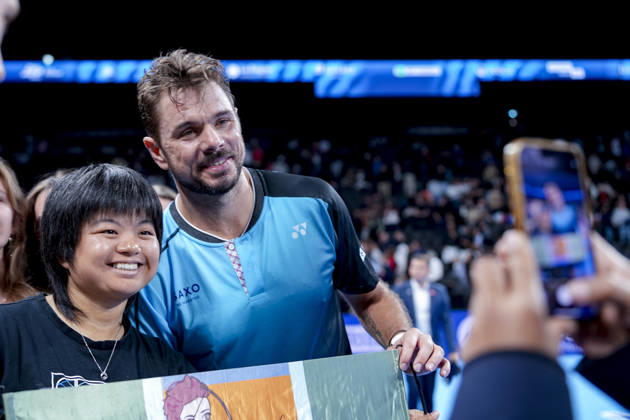 TENNIS : ATP, Tennis Herren 250 - Grand Prix Tennis AURA - Decines (France) 22 10 2026 Stan Wawrinka (SUI) bids farewell to the crowd ahead of his final tournament in Basel, during the tournament of the Auvergne Rhône-Alpes Grand Prix at the LDLC Arena in Décines on October 22, 2026. Photo Sandrine Thesillat PsNewZ  Copyright: xSandrinexTHESILLATx