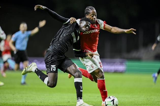 SC Braga v KAA Gent - UEFA Conference League BRAGA, PORTUGAL - OCTOBER 22 : Cisse Ibrahima forward of KAA Gent and Bright Arrey-Mbi defender of SC Braga in action during the UEFA Conference League 2026 27 League Phase matchday 2 match between SC Braga and KAA Gent on October 22, 2026 in Braga, Portugal, 22 10 2026 Braga Portugal  Copyright: xNicoxVereeckenx