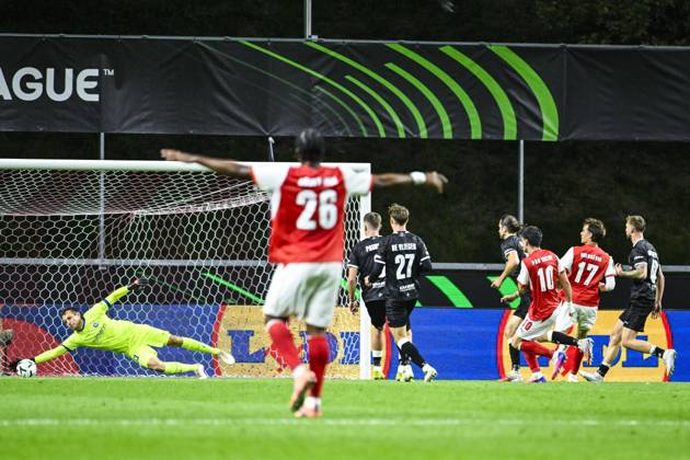Davy Roef goalkeeper of KAA Gent pictured in action during a soccer game between Portuguese SC Braga and Belgian soccer team KAA Gent, Thursday 22 October 2026 in Braga, Portugal, the second match in the UEFA Conference League league phase. TOM GOYVAERTS TomxGoyvaerts  x190690643x