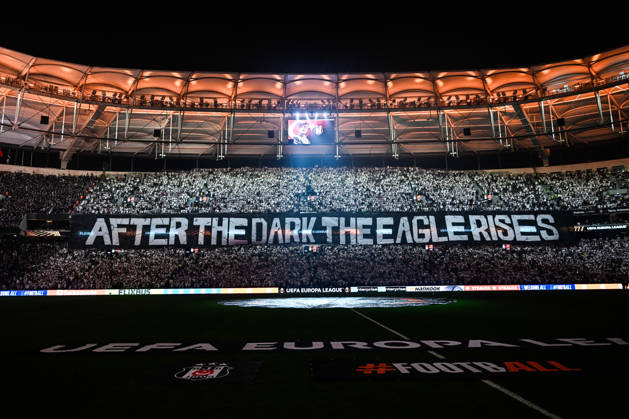 Besiktas v Crystal Palace - UEFA Europa League ISTANBUL, TURKIYE - OCTOBER 22: Besiktas fans support their team with a banner reading After the dark the eagle rises during the opening ceremony of the UEFA Europa League match between Besiktas and Crystal Palace at Tupras Stadium in Istanbul, Turkiye on October 22, 2026. Hakan Akgun Anadolu Istanbul Turkey. Editorial use only. Please get in touch for any other usage.  Copyright: x2026xAnadoluxHakanxAkgunx
