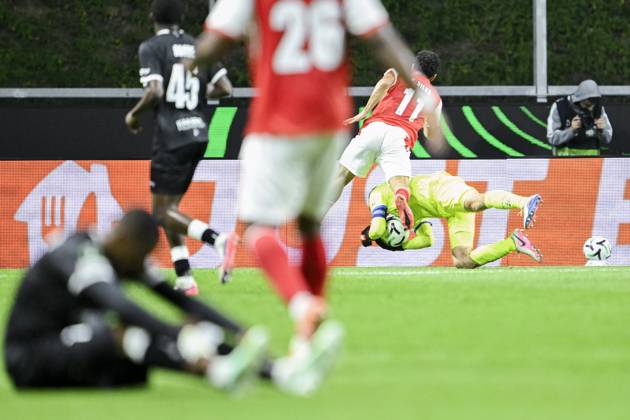 SC Braga v KAA Gent - UEFA Conference League BRAGA, PORTUGAL - OCTOBER 22 : Roef Davy goalkeeper of KAA Gent in action during the UEFA Conference League 2026 27 League Phase matchday 2 match between SC Braga and KAA Gent on October 22, 2026 in Braga, Portugal, 22 10 2026 Braga Portugal  Copyright: xNicoxVereeckenx