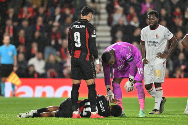 Bournemouth v AC Milan, Europa League Tyler Adams (12) of AFC Bournemouth is down injured after Mike Maignan (16) of AC Milan fouled him in the penalty area leading a sending off for the goalkeeper during the Europa League match between Bournemouth and AC Milan at the Vitality Stadium, Bournemouth, UK on 22 October 2026. Bournemouth Vitality Stadium Dorset UK Editorial use only , Copyright: xGrahamxHuntx PSI-25046-0065