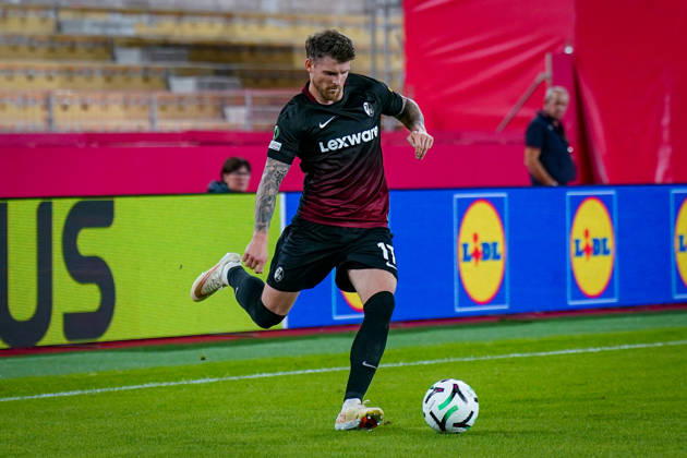 Fussball UEFA Conference League 2026 - 2027, 2. Spieltag - AS Monaco vs SC Freiburg - Stadion Louis II (Monaco): Lukas Kübler (SC Freiburg, 17) Copyright: xJOERANxSTEINSIEKx