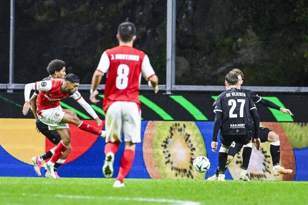 Kyrell Wilson of KAA Gent, Gabriel Martinez Aguilera of SC Braga and Tibe De Vlieger of KAA Gent pictured in action during a soccer game between Portuguese SC Braga and Belgian soccer team KAA Gent, Thursday 22 October 2026 in Braga, Portugal, the second match in the UEFA Conference League league phase. TOM GOYVAERTS TomxGoyvaerts  x190700370x