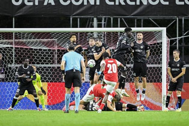 SC Braga v KAA Gent - UEFA Conference League BRAGA, PORTUGAL - OCTOBER 22 : Dorgeles Mario midfielder of SC Braga giving a free kick during the UEFA Conference League 2026 27 League Phase matchday 2 match between SC Braga and KAA Gent on October 22, 2026 in Braga, Portugal, 22 10 2026 Braga Portugal  Copyright: xNicoxVereeckenx