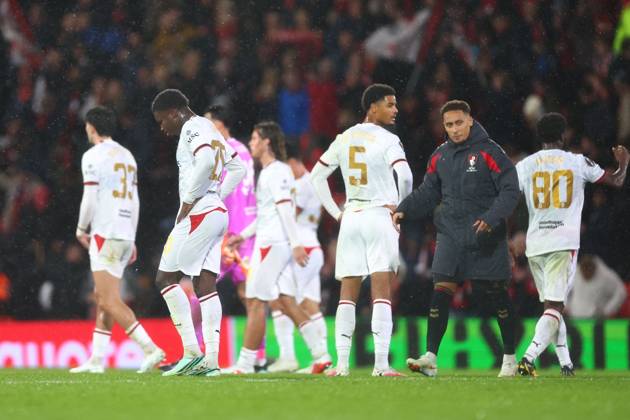 AC Milan players appear dejected after the full time whistle AFC Bournemouth v AC Milan, UEFA Europa League, Football, Vitality Stadium, Bournemouth, UK - 22 Oct 2026Bournemouth Vitality Stadium United Kingdom  Copyright: xJamesxMarsh Shutterstockx 17230046ca