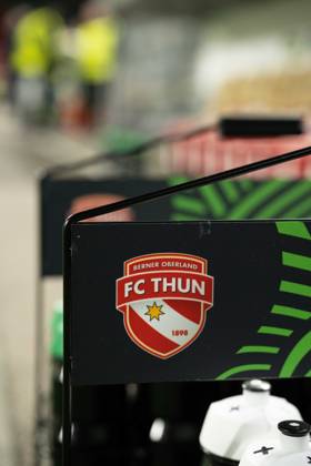 THUN, BERN - OCTOBER 22: Water bottles of FC Thun before the UEFA Conference League match between FC Thun and HNK Hajduk Split at VISANA STADION on October 22, 2026 in Thun, Bern, Switzerland. Copyright: xLivioxBaeriswylx xSPPx Sportspressphoto_SPR263708