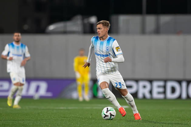 Inter Club Escaldes v Universitatae Craiova - UEFA Conference League Heriberto Tavares, player number 19 of Universitatea Craiova, is in action during the UEFA Conference League match between Inter Club d Escaldes and Universitatea Craiova at New FAF Stadium in Encamp, Andorra, on October 22, 2026. Encamp Andorra Andorra  Copyright: xWalterxCunhax originalFilename:cunhacarvalho-notitle261022_npKA7.jpg