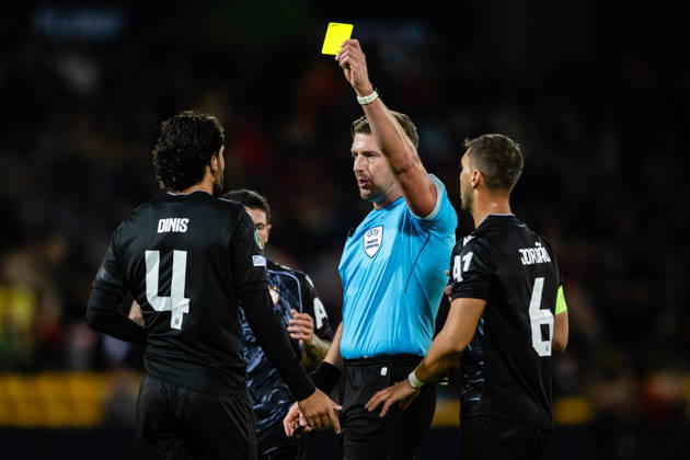 FC Nordsjaelland v CSKA Sofia, UEFA Conference League, Farum, Denmark Farum, Denmark. 22nd, October 2026. Referee Robert Jones books Dinis Almeida of CSKA Sofia during the UEFA Conference League match between FC Nordsjaelland and CSKA Sofia at Right to Dream Park in Farum. Danmark, Farum, Right to Dream Park  Copyright: xGonzalesxPhoto TobiasxJorgensenx