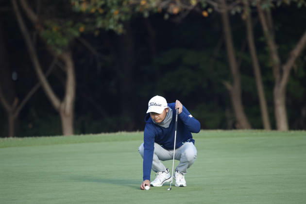 October 23, 2026, Cheonan, Chungnam, SOUTH KOREA: Oct 23, 2026-Cheonan, South Korea-Kazuma KOBORI of New Zealand react before Putt a Ball on 4th Green during a DP World Tour Genesis Championship at Woo Jeong Hills CC in Cheonan, South Korea. DP World Tour Genesis Championship Round2  - ZUMAr168 20261023_aap_r168_004 Copyright: xRyuxSeung-Ilx