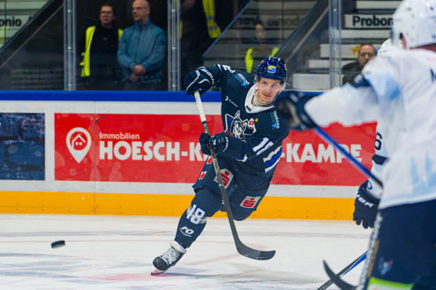 Kassel, Deutschland 22. Oktober 2026: DEL2 - 2026 2027 - Sp. 11 - Kassel Huskies gegen Blue Devils Weiden Im Bild: Laurin Braun (ECK) Probonio Arena Hessen Copyright: xFotostandx xKruczynskix