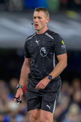 IPSWICH, ENGLAND OCTOBER 23 - Referee Tom Bramall during the Premier League game between Ipswich Town and Nottingham Forest at Portman Road on October 23, 2026 in Ipswich, England. (Photo by Keeran Marquis Sports Press Photo) Copyright: xKeeranxMarquis SPPx Sportspressphoto_SPR264230