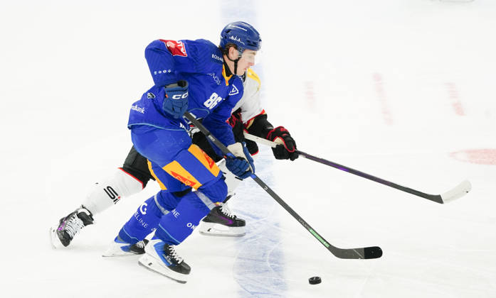 23.10.2026. Zug Schweiz. Eishockey Herren Saison 2026-2027 EV Zug - HC Lausanne. Bild. Robin Nico Antenen EV Zug Aktion Einuelbild
