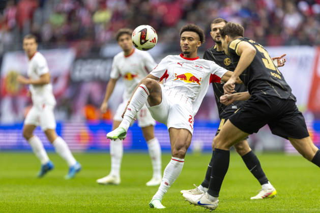 GER, Leipzig, Fussball, Bundesliga, 7. Spieltag, RB Leipzig vs. SV Elversberg im Bild v.l.: Tidiam Gomis (RB Leipzig 27), Aktion mit Ball 24.10.2026, Red-Bull Arena Leipzig DFL DFB REGULATIONS PROHIBIT ANY USE OF PHOTOGRAPHS AS IMAGE SEQUENCES AND OR QUASI-VIDEO, Copyright: HMBxMedia PaulxFritz