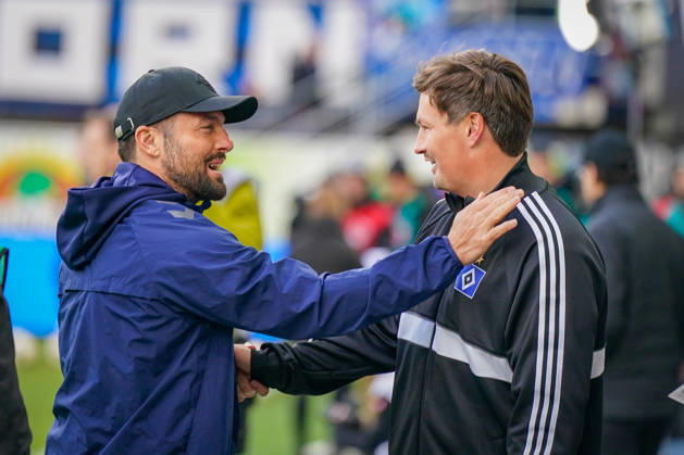 Deutschland: Fussball Bundesliga 2026 - 2027, 7. Spieltag - SC Paderborn vs Hamburger SV - Home-Deluxe-Arena (Paderborn): Ralf Kettemann (Paderborn Trainer) und Merlin Polzin (Trainer, Hamburger SV) Copyright: xJOERANxSTEINSIEKx