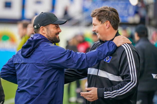 Deutschland: Fussball Bundesliga 2026 - 2027, 7. Spieltag - SC Paderborn vs Hamburger SV - Home-Deluxe-Arena (Paderborn): Ralf Kettemann (Paderborn Trainer) und Merlin Polzin (Trainer, Hamburger SV) Copyright: xJOERANxSTEINSIEKx