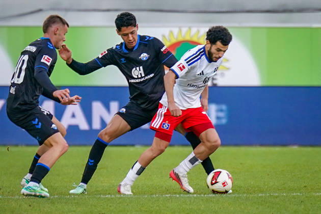 Deutschland: Fussball Bundesliga 2026 - 2027, 7. Spieltag - SC Paderborn vs Hamburger SV - Home-Deluxe-Arena (Paderborn): Zakaria El Ouahdi (Hamburger SV, 7) am Ball Copyright: xJOERANxSTEINSIEKx