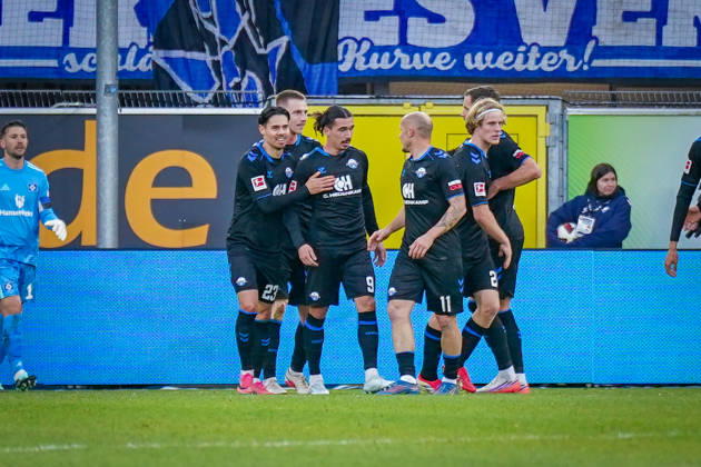 Deutschland: Fussball Bundesliga 2026 - 2027, 7. Spieltag - SC Paderborn vs Hamburger SV - Home-Deluxe-Arena (Paderborn): Tor und Torjubel zum 1:0 durch Rayan Philippe (Paderborn 9) Freude, Emotionen, Jubel Copyright: xJOERANxSTEINSIEKx