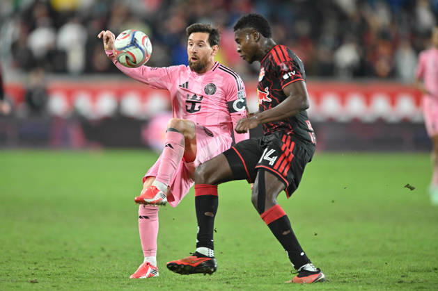 October 24, 2026, Harrison, New Jersey, United States of America: Harrison, New Jersey United States of America. 24 Oct, 2026. Inter Miami CF forward LIONEL MESSI (10) New York Red Bulls defender JULIAN BAZAN (14) in action at Sports Illustrated Stadium New York Red Bulls defeat Inter Miami CF 2 to 0. Credit: , Jr. Zuma Press MLS, Fussball Herren, USA 2026: New York Red Bulls 2:0 Inter Miami CF  - ZUMAa301 20261024_aaf_a301_018 Copyright: xBrooksxVonxArxx