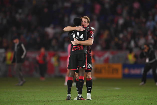 October 24, 2026, Harrison, New Jersey, United States of America: Harrison, New Jersey United States of America. 24 Oct, 2026. New York Red Bulls defender TIM PARKER (26) and New York Red Bulls defender JULIAN BAZAN (14) celebrate victory at Sports Illustrated Stadium New York Red Bulls defeat Inter Miami CF 2 to 0. Credit: , Jr. Zuma Press MLS, Fussball Herren, USA 2026: New York Red Bulls 2:0 Inter Miami CF  - ZUMAa301 20261024_aaf_a301_022 Copyright: xBrooksxVonxArxx