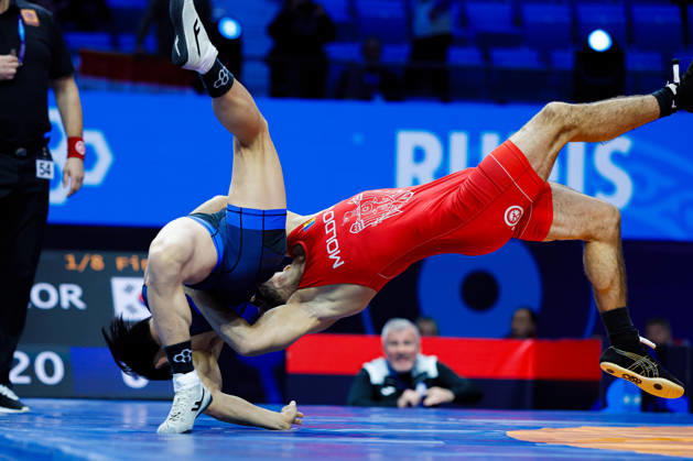 Senior World Championships 55kg GR - Artiom Deleanu (MDA) df. Jonghyeon Kim (KOR) Copyright: xKostadinxAndonovx