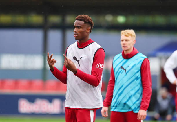 RB Leipzig Training Bundesliga Leipzig, 25.10.2026, RBL Akademie Trainingszentrum, Fussball, Bundesliga , RB Leipzig - Training , Im Bild v.l.: Abdoul Kone ( 2, RB Leipzig) und Nicolas Seiwald (13, RB Leipzig),